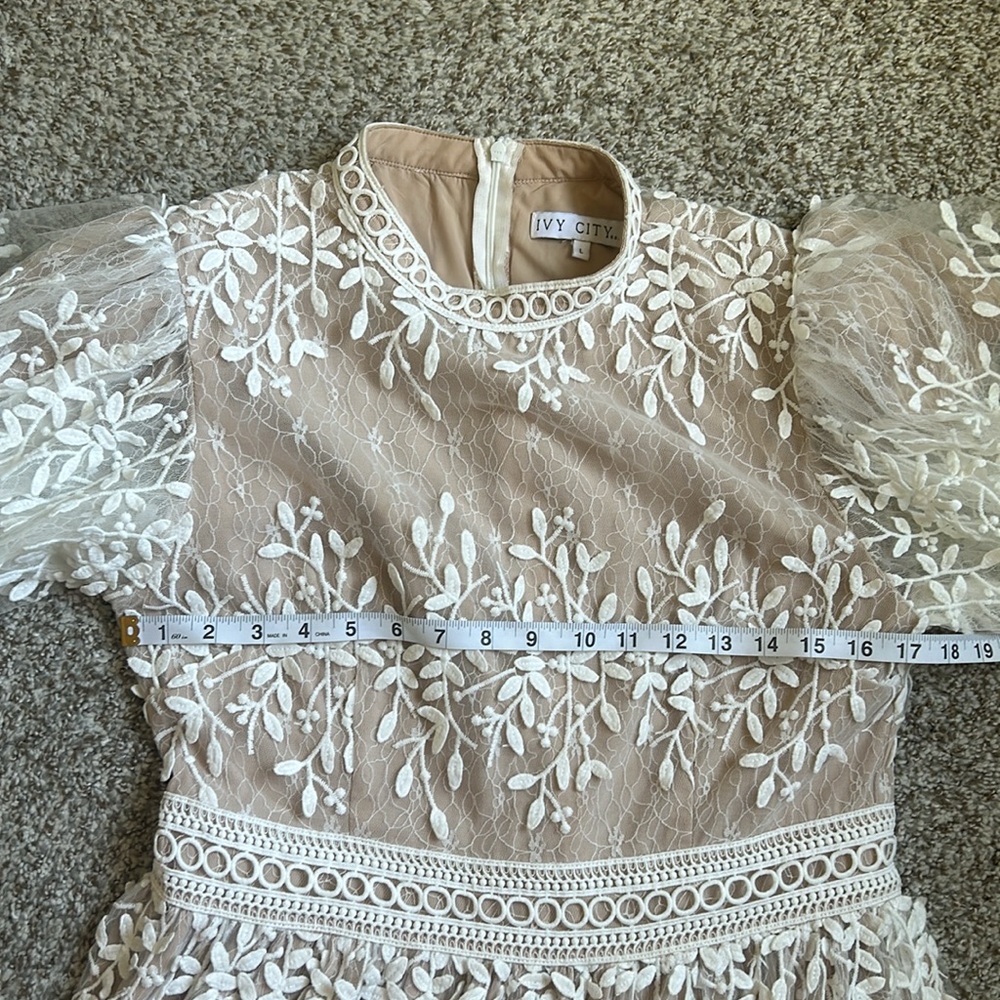 Ivy City Co White Lace Midi Dress - Picture 8 of 11